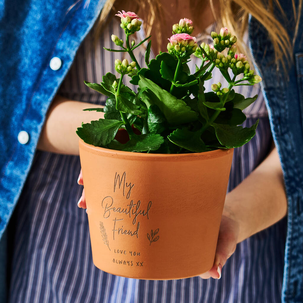 The Perfect Gift for Plant Lovers: Why Personalised Terracotta Pots Make Meaningful Presents